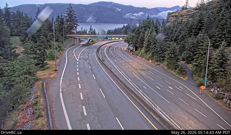 Live Traffic Camera of Hwy 99 at Hwy 1 ramp to Horseshoe Bay looking west