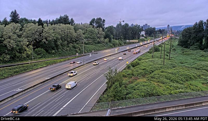 Live Traffic Camera of Highway 1 at Kensington Avenue, looking west
