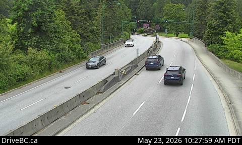 Live Traffic Camera of Stanley Park Causeway at Stanley Park Entrance, looking north