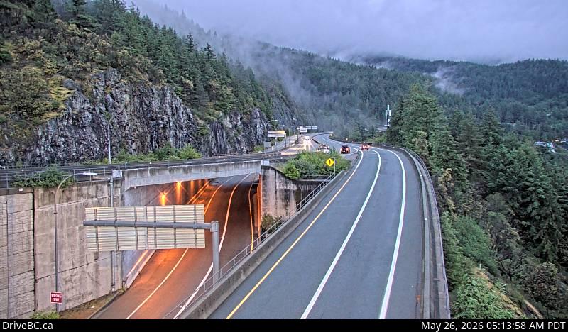 Live Traffic Camera of Hwy 99 at Hwy 1 ramp to Horseshoe Bay, looking east