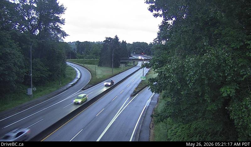 Live Traffic Camera of Hwy 1, northend of Ironworkers Memorial Bridge at Fern Street southbound